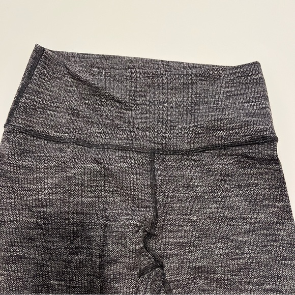 NEW Lululemon Wunder Under Crop Gray Leggings Size 6 - Picture 4 of 9